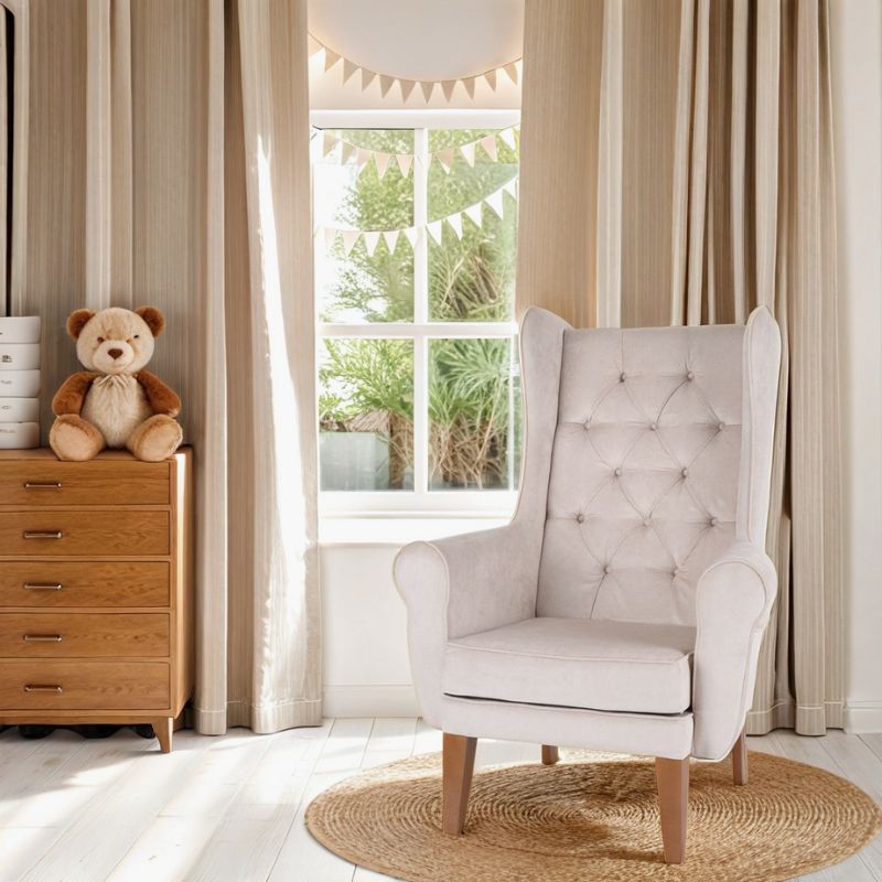„Chesterfield" Wingback Armchair with Footstool — Tufted, in Ecru